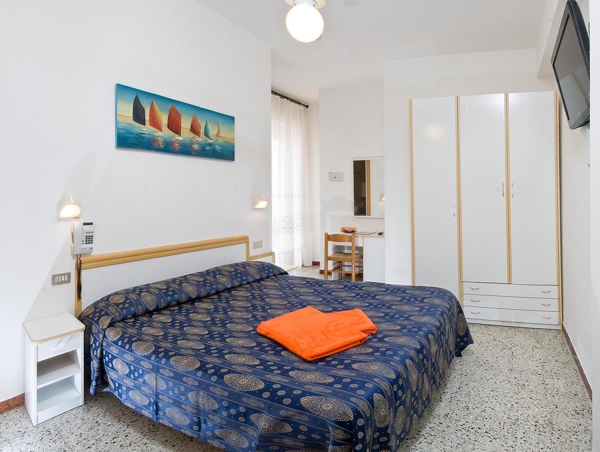 Hotel Venus Riccione Exterior foto
